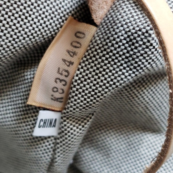 Dooney & Bourke Shoulder Bag K8354400 - Picture 12 of 14